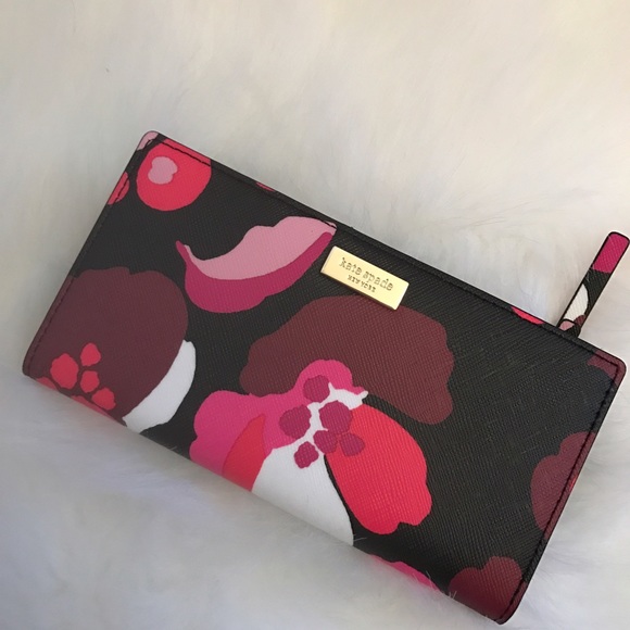 Kate Spade Wallet - Picture 4 of 5